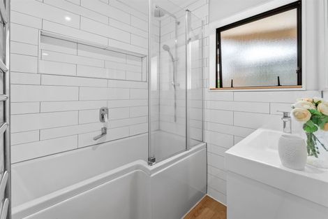 Photo of property in 26 Inverness Road, Browns Bay, Auckland, 0630