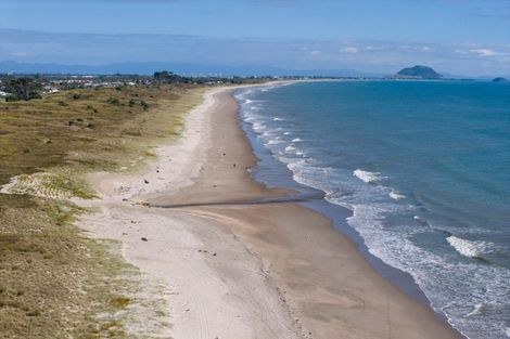 Photo of property in 808 Papamoa Beach Road, Papamoa Beach, Papamoa, 3118