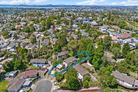 Photo of property in 14 Kilcar Place, Massey, Auckland, 0614