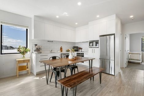 Photo of property in 210/165 Lake Road, Northcote, Auckland, 0627