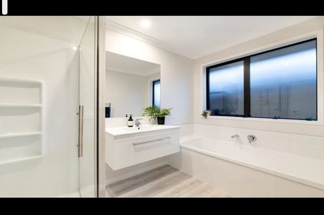 Photo of property in 15 Kotiate Street, Papamoa Beach, Papamoa, 3118