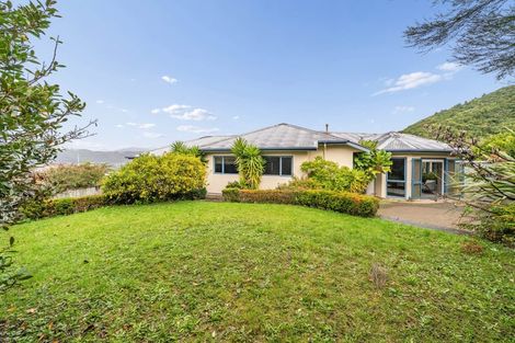 Photo of property in 34 Birkinshaw Grove, Riverstone Terraces, Upper Hutt, 5018