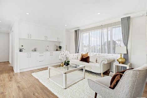 Photo of property in 8 Harrington Road, Henderson, Auckland, 0610