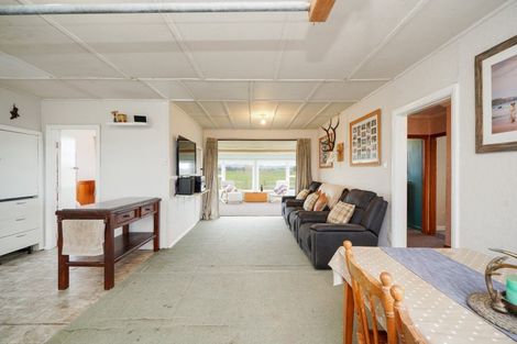 Photo of property in 565 Otautau Wreys Bush Road, Waikoura, Otautau, 9689