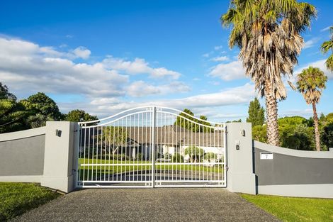 Photo of property in 7 Burgundy Park Avenue, Henderson, Auckland, 0612