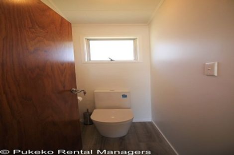 Photo of property in 33 Lendenfeld Drive, Papatoetoe, Auckland, 2025