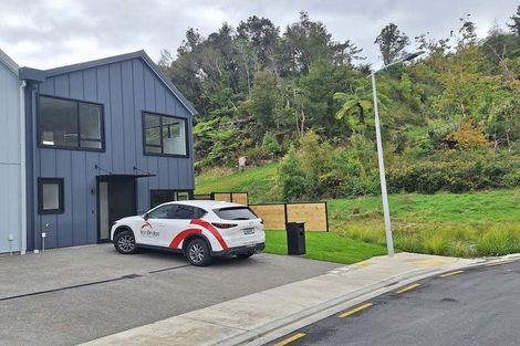 Photo of property in 15 Joseph Bolton Crescent, Trentham, Upper Hutt, 5018
