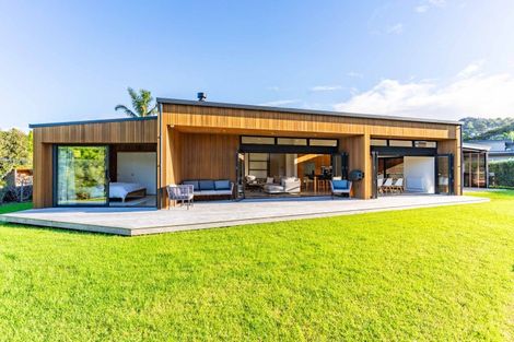 Photo of property in 15 Edgewater Place, Matapouri, Whangarei, 0173