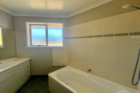 Photo of property in 11 Ascot Way, Orewa, 0931