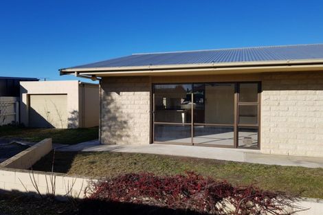 Photo of property in 12f2 Campbell Street, Alexandra, 9320