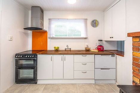 Photo of property in 40 Karaka Street, Castlecliff, Whanganui, 4501