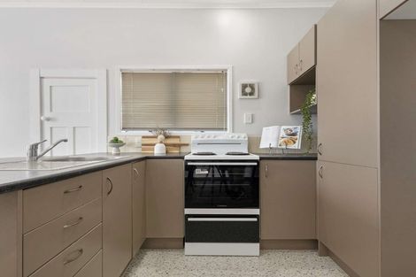 Photo of property in 1/705 Heretaunga Street East, Parkvale, Hastings, 4122