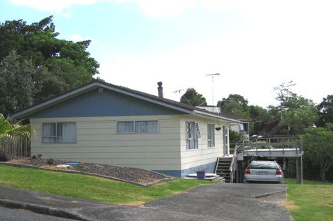 Photo of property in 20 Odin Place, Beach Haven, Auckland, 0626