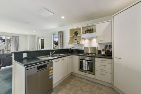 Photo of property in Colombo St Apartments, 3/10 Colombo Street, Newtown, Wellington, 6021