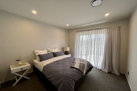 Photo of property in 8 Mirek Street, Waikanae, 5036