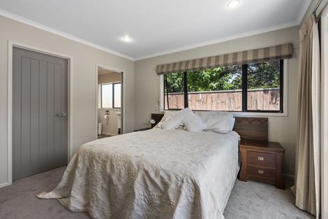 Photo of property in 2a Wallath Road, Westown, New Plymouth, 4310
