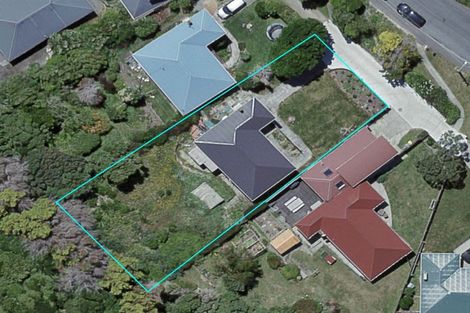 Photo of property in 36 Miles Crescent, Newlands, Wellington, 6037