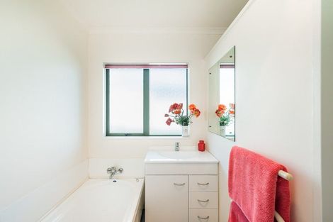 Photo of property in 71 Awatea Avenue, Paraparaumu, 5032