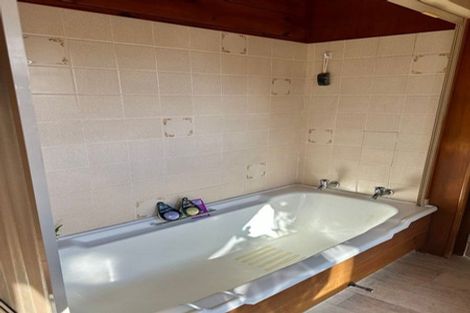 Photo of property in 5 Prossers Road, Saint Martins, Christchurch, 8022