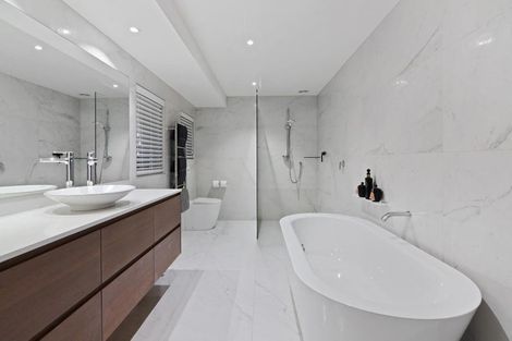 Photo of property in 15 The Strand, Takapuna, Auckland, 0622