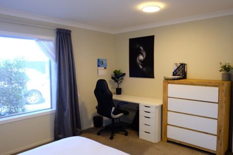 Photo of property in 19u4 Collins Avenue, Tawa, Wellington, 5028