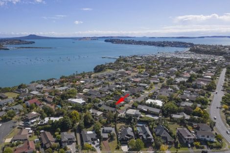 Photo of property in 16 Broman Place, Half Moon Bay, Auckland, 2012