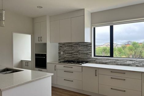 Photo of property in 51 Pitoitoi Drive, Riverhead, 0820