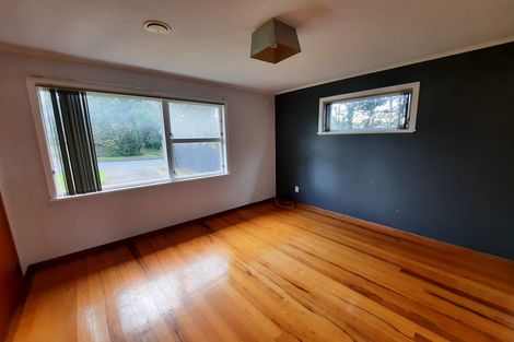 Photo of property in 52 Kingdale Road, Henderson, Auckland, 0610