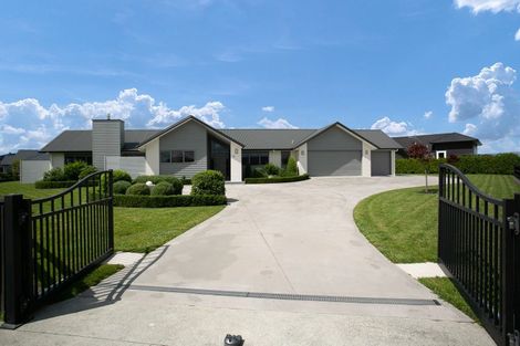 Photo of property in 18 Mike Smith Drive, Cambridge, 3434