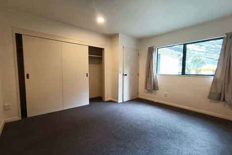 Photo of property in 21 Ladbrooke Drive, Newlands, Wellington, 6037