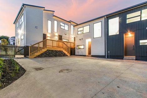 Photo of property in 15 Locket Road, Glenfield, Auckland, 0629