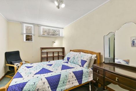 Photo of property in 122 Cashmere Avenue, Khandallah, Wellington, 6035
