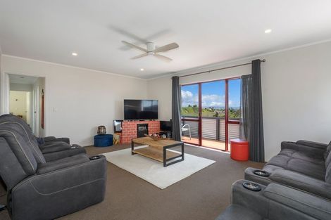 Photo of property in 63 Meander Drive, Welcome Bay, Tauranga, 3112