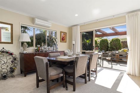 Photo of property in 15 Saint Heliers Place, Papamoa Beach, Papamoa, 3118