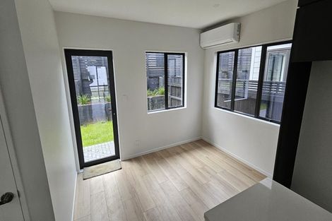 Photo of property in 15 Greenbrier Street, Westgate, 0814