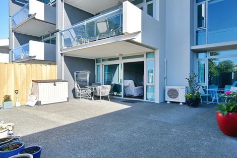 Photo of property in 2/272 Marine Parade, New Brighton, Christchurch, 8061