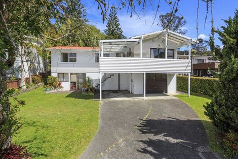 Photo of property in 17 Halberg Street, Glenfield, Auckland, 0629