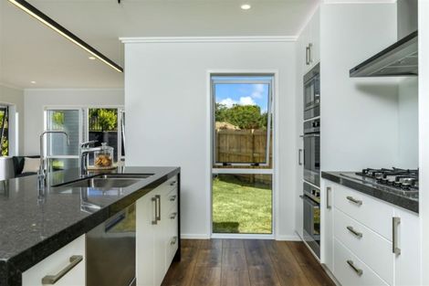 Photo of property in 17 Podgora Avenue, Kumeu, 0810
