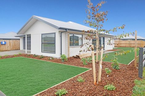 Photo of property in 32 Lomu Way, Rolleston, 7615