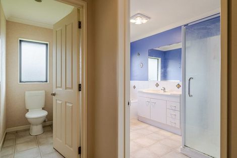 Photo of property in 66 Royal Oak Drive, Kelvin Grove, Palmerston North, 4414