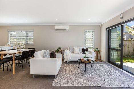 Photo of property in 45 Brindle Way, Newlands, Wellington, 6037