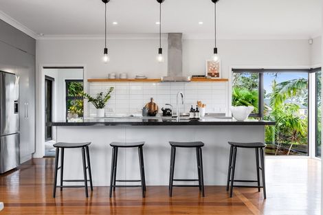 Photo of property in 35 Rock Isle Road, Torbay, Auckland, 0630
