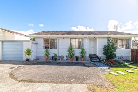 Photo of property in 2/9 Heathberry Close, Papatoetoe, Auckland, 2025