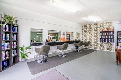 Photo of property in 3/304 Great North Road, Henderson, Auckland, 0612