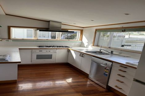Photo of property in 281 The Parade, Island Bay, Wellington, 6023