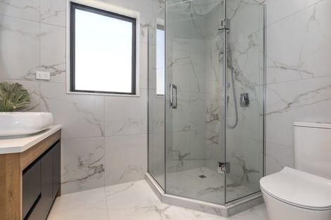 Photo of property in 2a Hughs Way, Flat Bush, Auckland, 2019