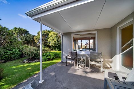 Photo of property in 221 South Road, Spotswood, New Plymouth, 4310