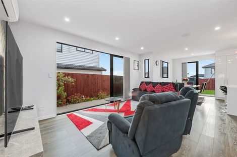 Photo of property in 32 Nola Dawn Avenue, Papakura, 2110