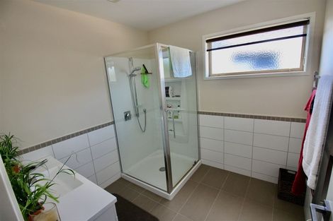 Photo of property in 22 Aquila Drive, Whitianga, 3510