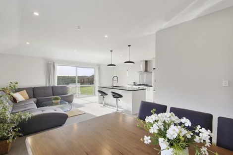 Photo of property in 6 Fox Lane, Rolleston, 7615